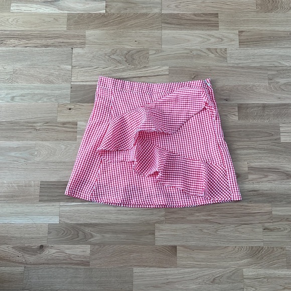 NWT LF red gingham 3D ruffle mini pencil skirt - Picture 3 of 10
